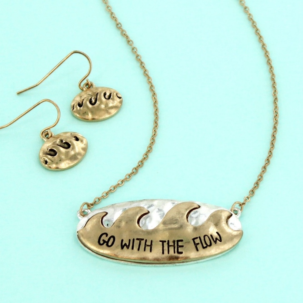 NEW! Ocean Theme Necklace & Earrings Set